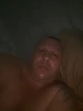 Snapshot of 1981-AZ chatting on February 13, 2026, 5:36 am 1981-AZ online show from February 13, 2026, 5:36 am