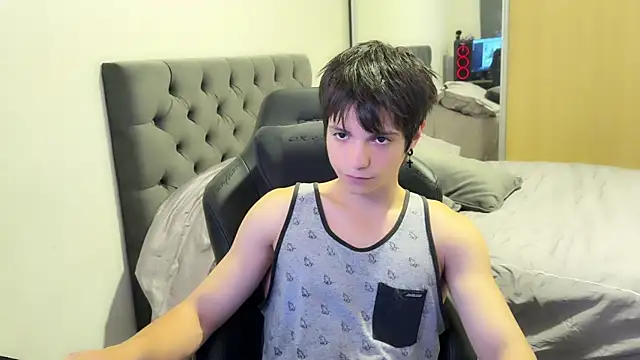 SasukeUhchiaa online show from February 18, 2025, 12:48 am