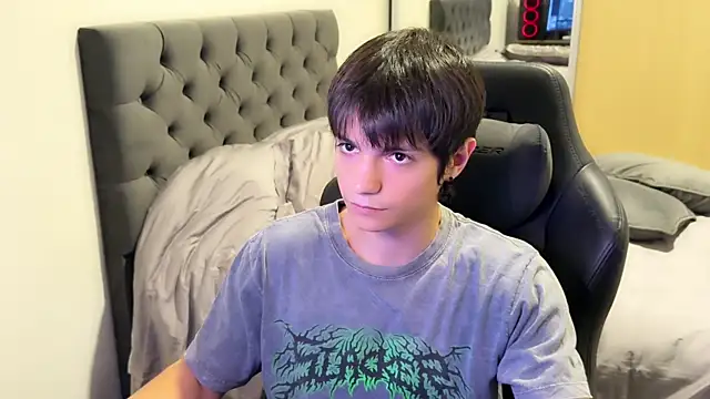 SasukeUhchiaa online show from February 25, 2025, 6:14 am