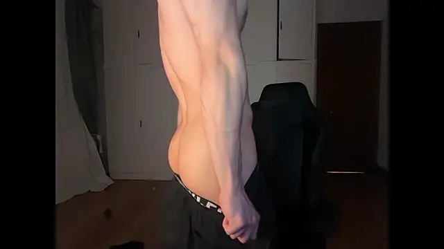 SasukeUhchiaa online show from December 19, 2025, 3:13 am