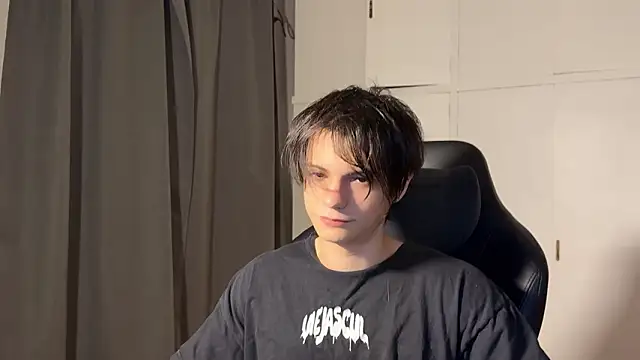 SasukeUhchiaa online show from February 11, 2026, 5:12 am