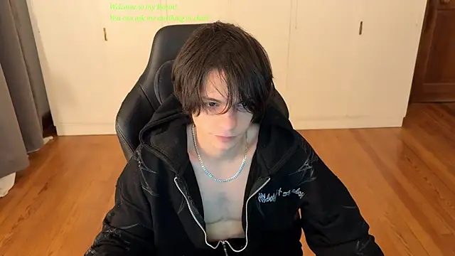 Snapshot of SasukeUhchiaa chatting on July 28, 2026, 12:48 pm SasukeUhchiaa online show from July 28, 2026, 12:48 pm