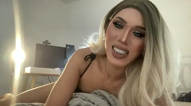 Snapshot of Ts_glamxxxx chatting on February 20, 2025, 3:56 am Ts glamxxxx online show from February 20, 2025, 3:56 am