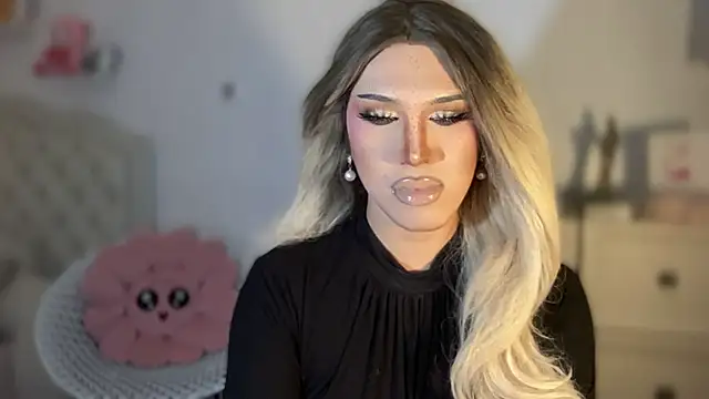 Ts glamxxxx online show from September 30, 2025, 1:10 am