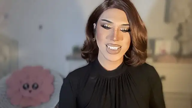 Ts glamxxxx online show from October 15, 2025, 12:22 am