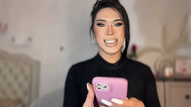 Ts glamxxxx online show from November 14, 2025, 12:20 am