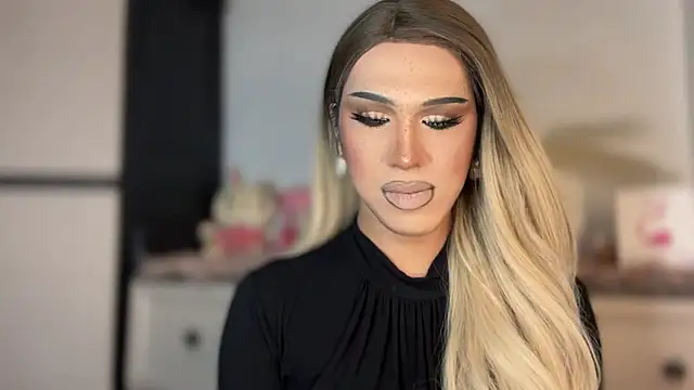 Ts glamxxxx online show from February 13, 2026, 12:39 am