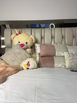 Snapshot of ALISSON_FOXXX1 chatting on January 11, 2025, 2:04 pm ALISSON FOXXX1 online show from January 11, 2025, 2:04 pm