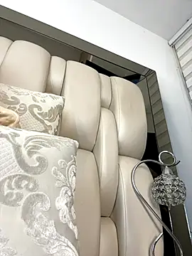 Snapshot of ALISSON_FOXXX1 chatting on October 27, 2025, 9:52 pm ALISSON FOXXX1 online show from October 27, 2025, 9:52 pm