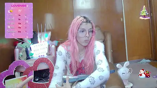 Skinygirl online show from October 2, 2025, 1:01 am