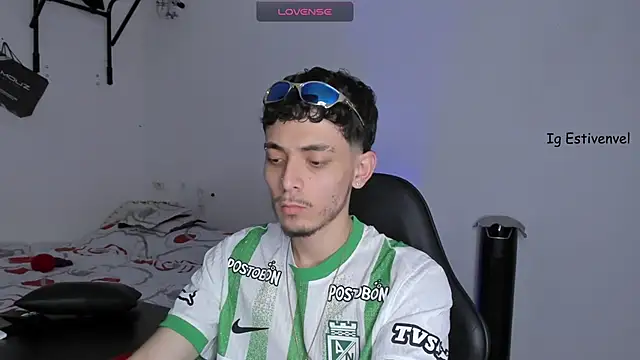 steve latin online show from October 26, 2025, 7:09 pm