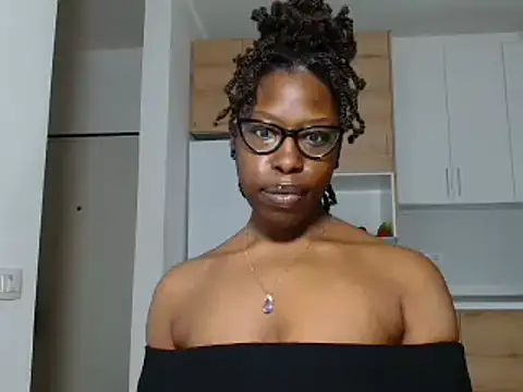 MadamIndigo online show from January 9, 2026, 1:36 pm