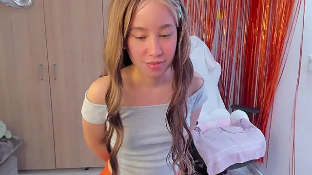 Snapshot of Anto_herrera chatting on December 17, 2025, 8:26 pm Anto herrera online show from December 17, 2025, 8:26 pm