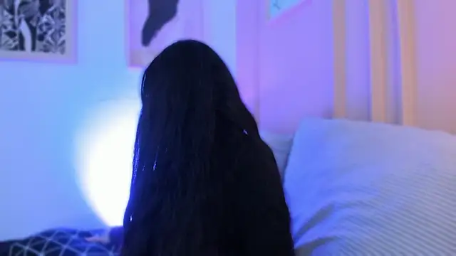 lucy neil online show from February 28, 2026, 2:34 am