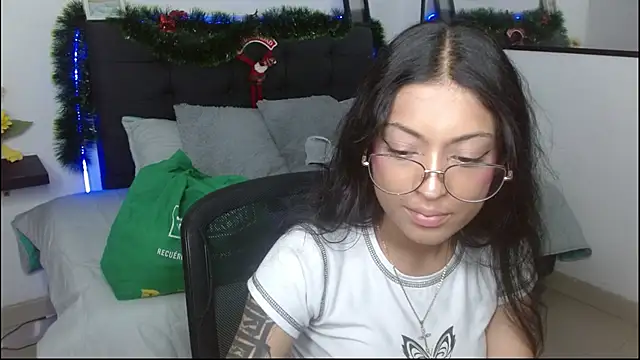 vaness weet online show from December 21, 2025, 8:49 pm