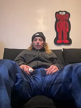 trippyski online show from December 30, 2024, 3:03 am