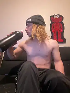 trippyski online show from January 1, 2025, 8:56 am