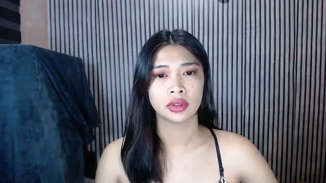 Maria-Moore online show from October 14, 2025, 8:09 pm