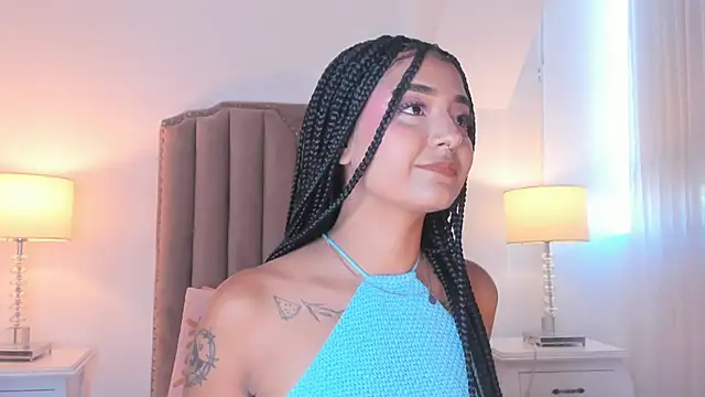 Snapshot of Emma_Torres__ chatting on June 1, 2026, 12:40 pm Emma Torres online show from June 1, 2026, 12:40 pm