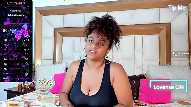 BellaKarla online show from December 6, 2024, 11:47 pm