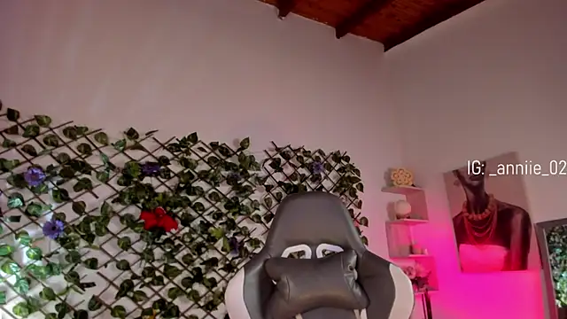 annie barozzi online show from March 1, 2025, 4:44 pm