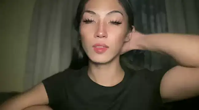 Bella Gordon online show from December 22, 2024, 8:58 pm