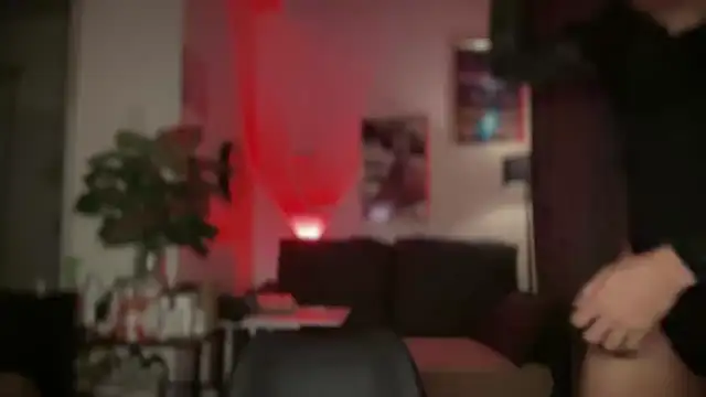 Bella Gordon online show from December 18, 2025, 8:26 pm