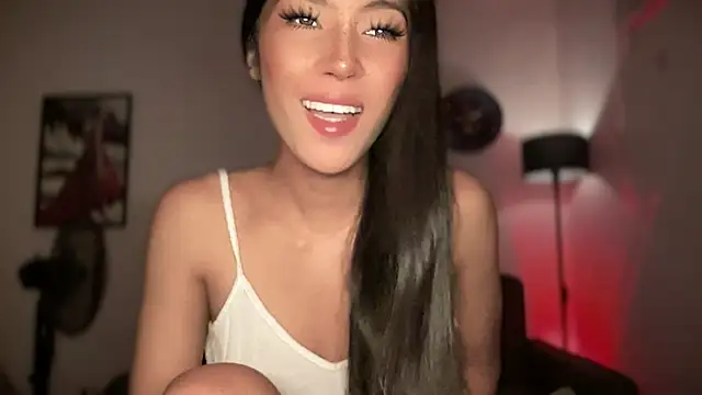 Snapshot of Bella_Gordon chatting on May 16, 2026, 5:59 am Bella Gordon online show from May 16, 2026, 5:59 am