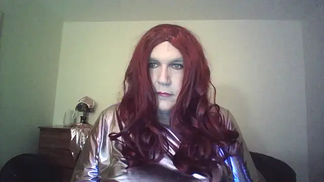 LyssaDragonshadow online show from April 17, 2026, 11:52 pm