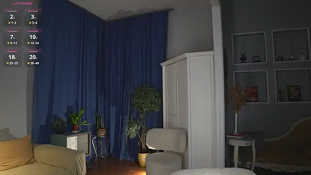 -JuicyMolly- online show from October 21, 2025, 4:08 pm