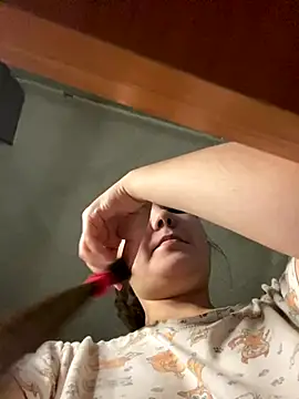 Var Kiss online show from December 20, 2025, 4:58 pm