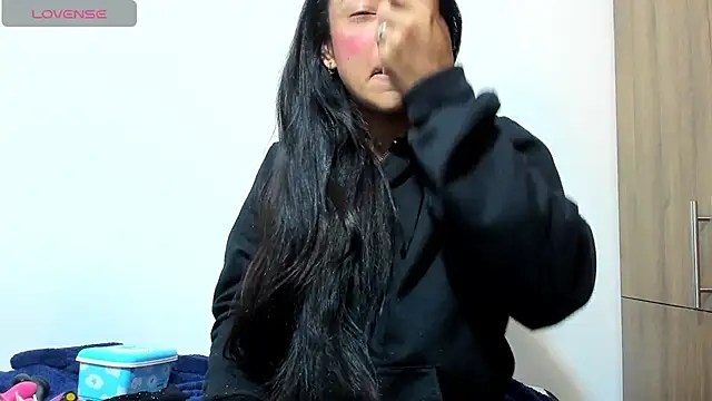 Bessie32 online show from December 2, 2025, 10:20 am