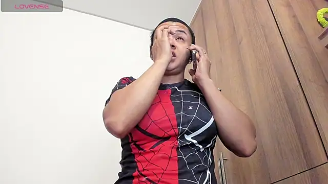 Bessie32 online show from April 11, 2026, 10:41 am