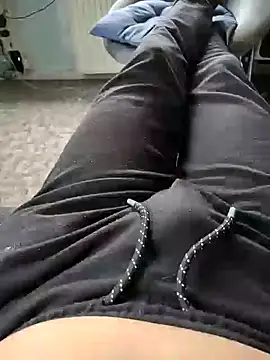 kiam471 online show from February 5, 2025, 3:20 pm