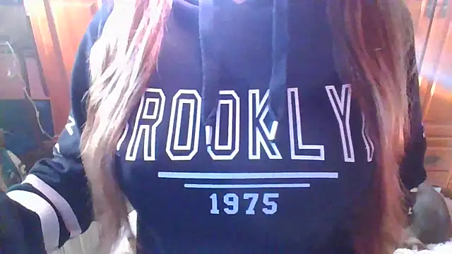 Sexymiss26 online show from December 31, 2024, 2:36 pm