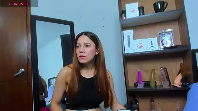 candie26 online show from March 1, 2025, 11:28 am