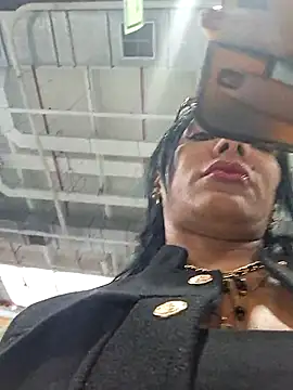 Doll Loren online show from January 18, 2026, 7:17 pm