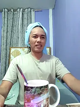 lady kim boner online show from May 17, 2026, 11:50 am