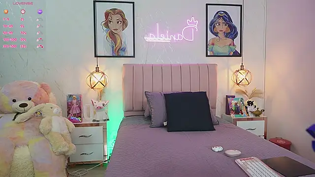 dani parker  online show from April 4, 2026, 7:00 pm