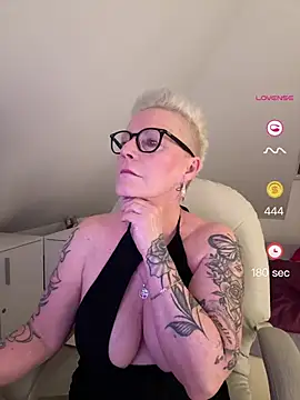 Snapshot of German_Milf chatting on May 11, 2026, 2:45 pm German Milf online show from May 11, 2026, 2:45 pm