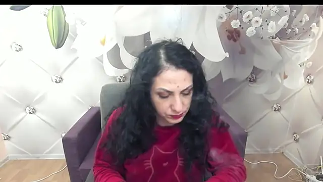 Snapshot of SweetArtemis chatting on January 5, 2025, 10:40 pm SweetArtemis online show from January 5, 2025, 10:40 pm