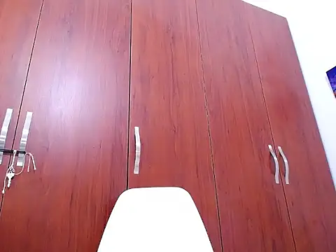 hornywife  online show from October 6, 2025, 6:27 pm