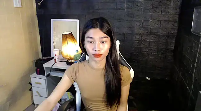 ToKeNa online show from March 14, 2025, 9:43 pm