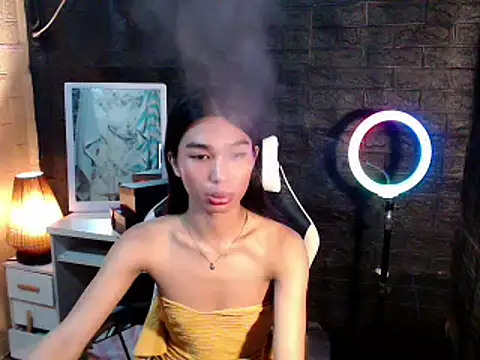ToKeNa online show from March 16, 2025, 6:44 pm