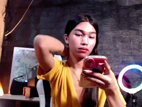 ToKeNa online show from March 16, 2025, 9:47 pm