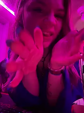 Cutiepiespanks online show from February 13, 2025, 2:01 am