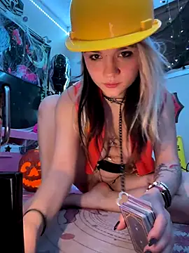 Cutiepiespanks online show from October 27, 2025, 7:01 am