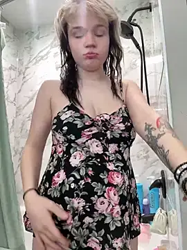 Snapshot of Cutiepiespanks chatting on April 2, 2026, 2:20 am Cutiepiespanks online show from April 2, 2026, 2:20 am