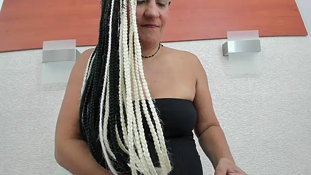 allice green online show from October 22, 2025, 2:34 am