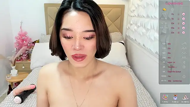 Snapshot of TsHeartXxx chatting on February 10, 2026, 5:55 am TsHeartXxx online show from February 10, 2026, 5:55 am